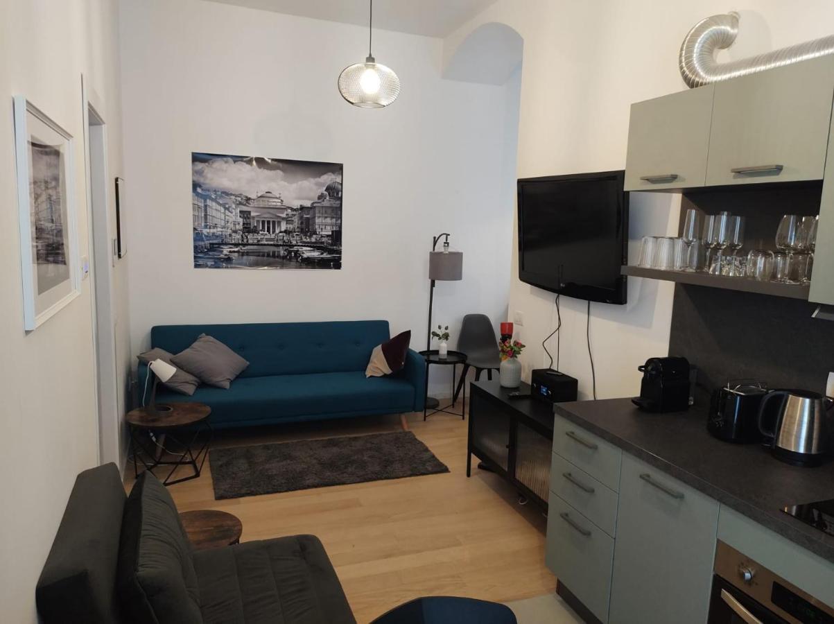 Boutique Apartments Cecilia Trieste Bagian luar foto