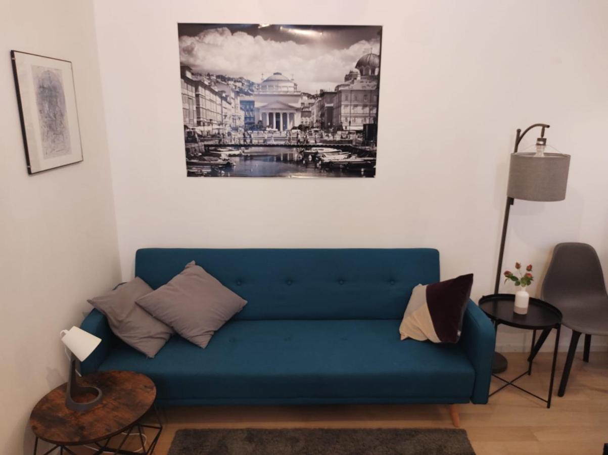 Boutique Apartments Cecilia Trieste Bagian luar foto
