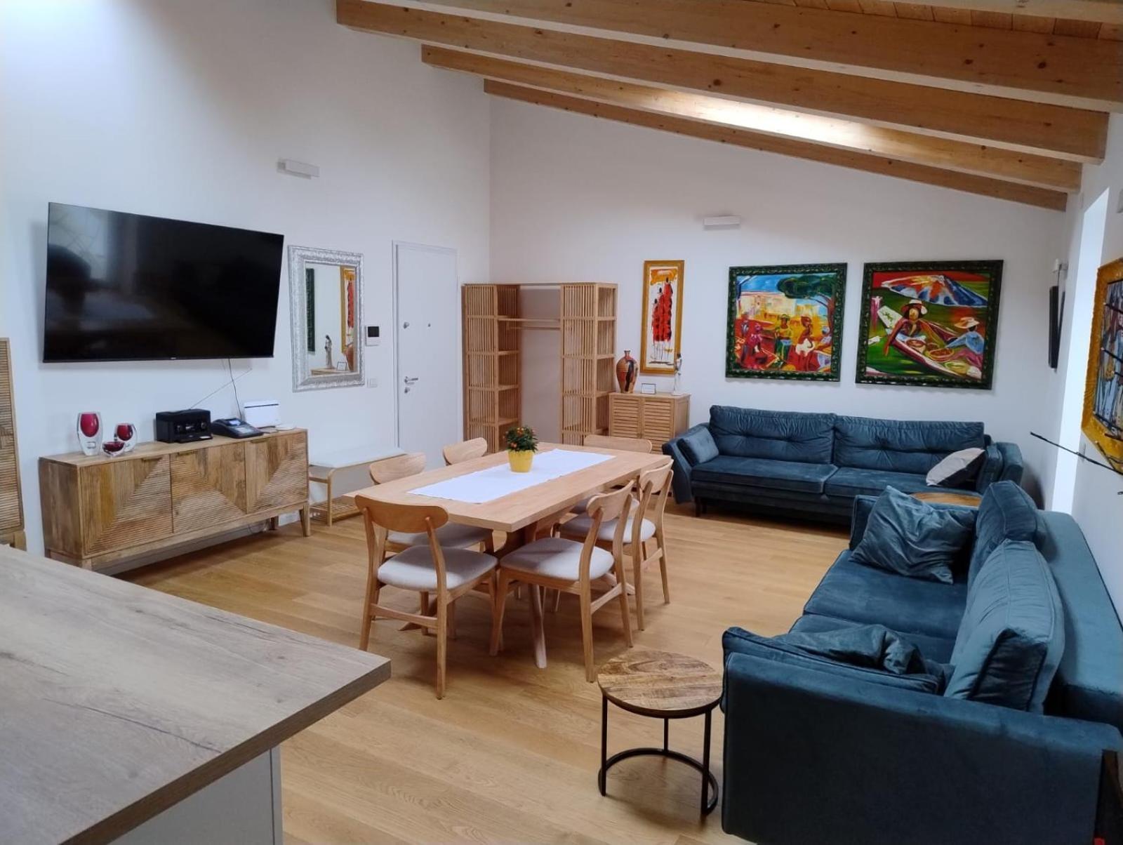 Boutique Apartments Cecilia Trieste Bagian luar foto