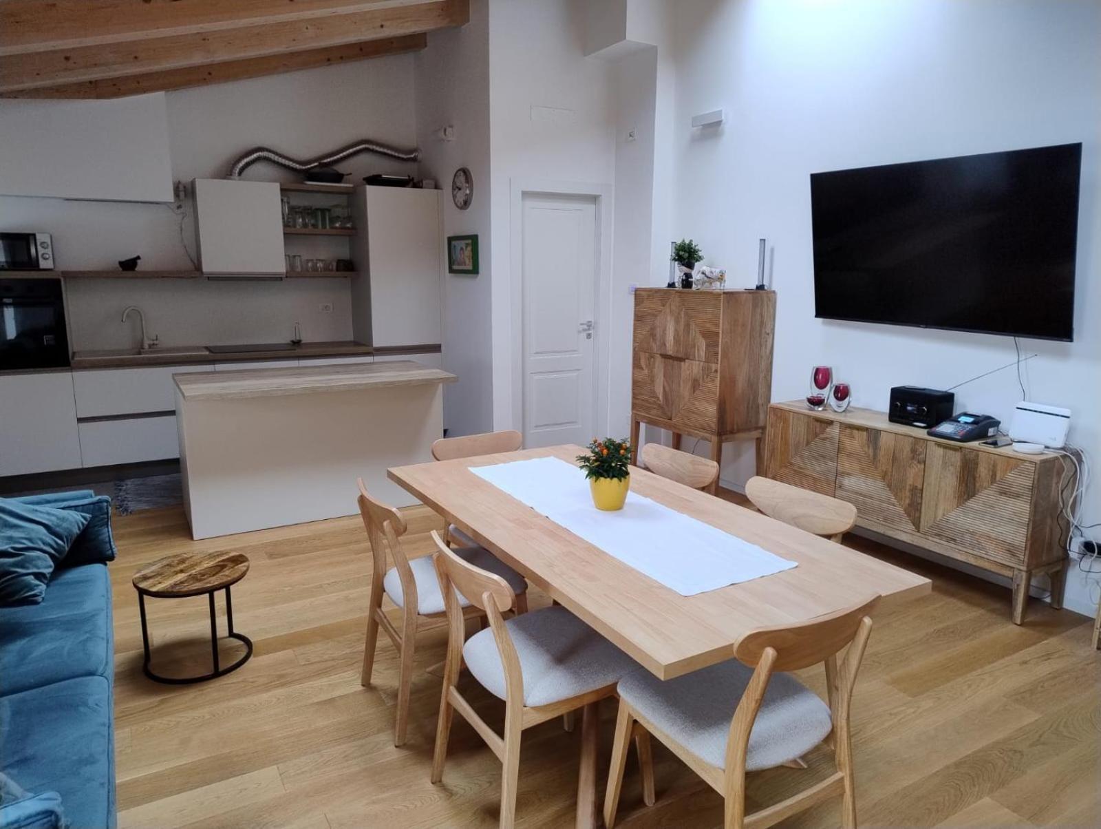 Boutique Apartments Cecilia Trieste Bagian luar foto