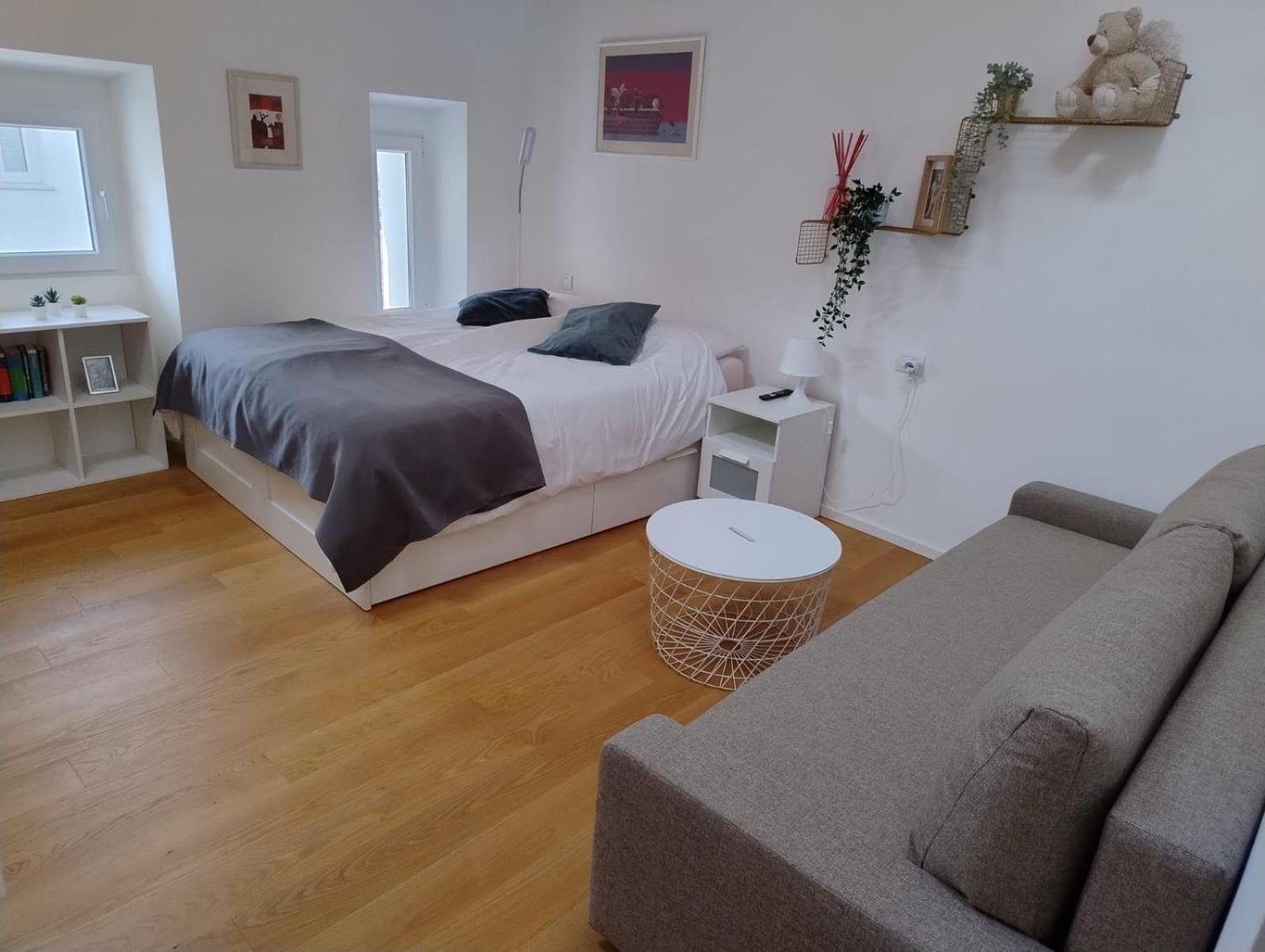 Boutique Apartments Cecilia Trieste Bagian luar foto